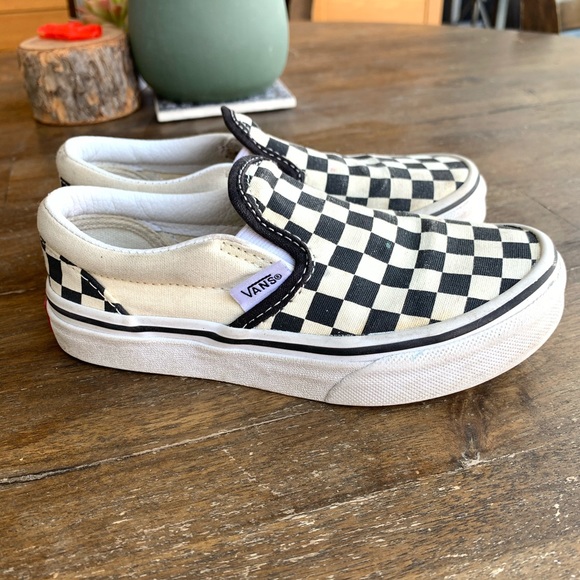 girls checkered slip on vans